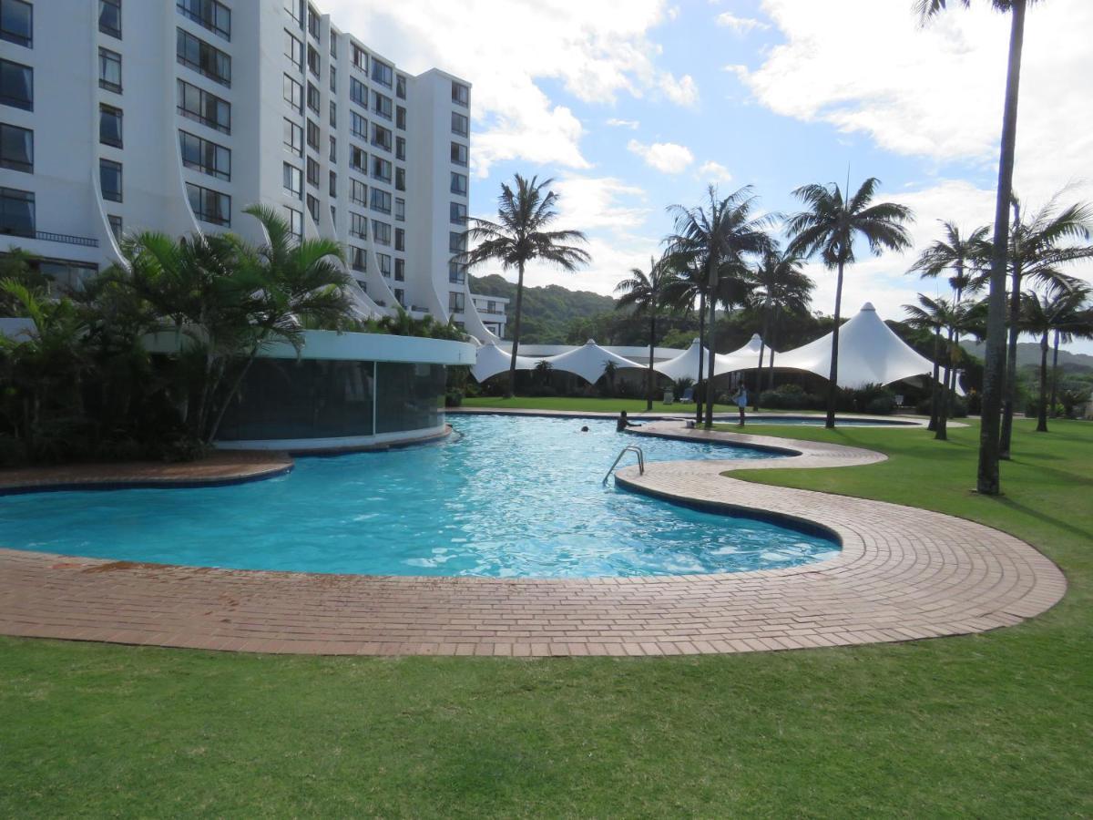130 BREAKERS RESORT HOTEL Umhlanga Durban Bagian luar foto