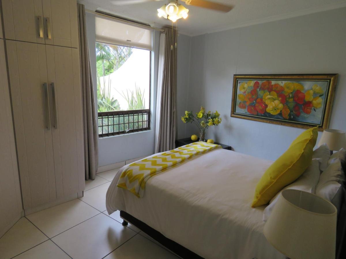 130 BREAKERS RESORT HOTEL Umhlanga Durban Bagian luar foto