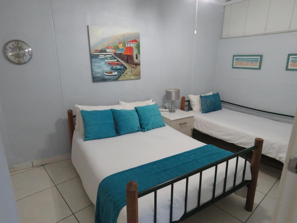 130 BREAKERS RESORT HOTEL Umhlanga Durban Bagian luar foto